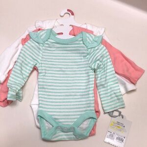 Girl Newborn. Long sleeve onesies. Set of 3.